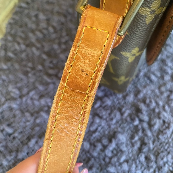 ❗️SOLD❗️Louis Vuitton St. Cloud GM - Picture 11 of 13